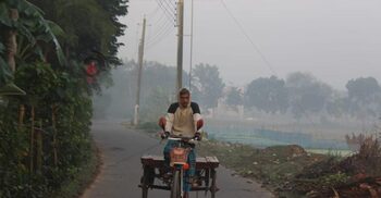 চুয়াডাঙ্গায় আগেভাগেই জানান দিচ্ছে শীত