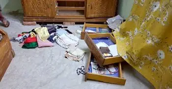বোয়ালখালীতে জানালার গ্রিল কেটে আওয়ামী লীগ নেতার ঘরে চুরি