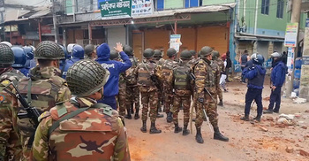 মাদারীপুরে দুই পক্ষের ধাওয়া-পাল্টাধাওয়া, অর্ধশত ককটেল বিস্ফোরণ