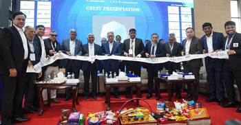 পোশাক খাতের বৈশ্বিক বাজারে বাংলাদেশের সক্ষমতা আরও বাড়াতে হবে