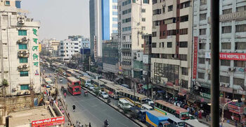 Auto-rickshaw drivers block roads in Dhaka, halting traffic