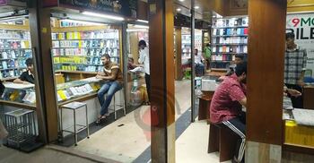 হাত বাড়ালেই ‘চোরাই ফোন’, দেখেও দেখে না ‘প্রশাসন’