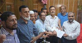 কুমিল্লায় নির্বাচনী এলাকা পুনর্বহালের দাবিতে মানববন্ধন