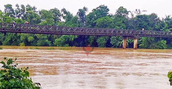 বিপজ্জনক হয়ে উঠছে গোমতী, রেড অ্যালার্ট জারির পরামর্শ