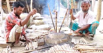 দেশ পেরিয়ে ইউরোপ-আমেরিকায় শ্রীমুদ্দি গ্রামের বাঁশি