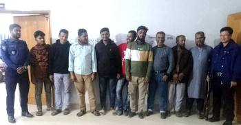 সড়কে প্রকাশ্যে চাঁদাবাজি, নগদ অর্থ ও ভুয়া রশিদসহ আটক ১১