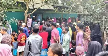 ঘরের এক কক্ষে মা আরেক কক্ষে ঝুলছিল মেয়ের মরদেহ