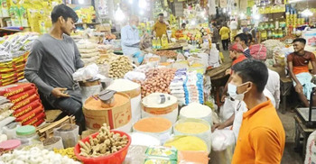 Market still under syndicate's grip, prices spiral out of control