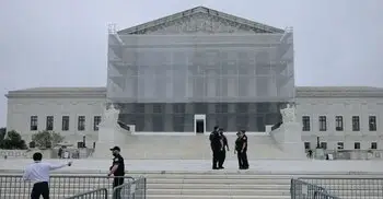 শিকাগোতে ন্যাশনাল গার্ড মোতায়েন আটকালো সুপ্রিম কোর্ট