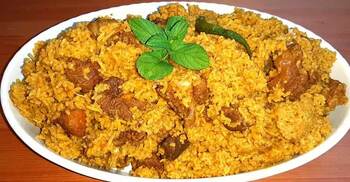 বৃষ্টির দিনে পাতে রাখুন মাটন খিচুড়ি