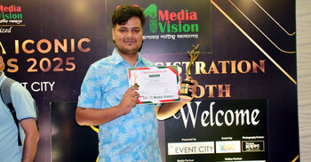 চাকরি ছেড়ে ফ্রিল্যান্সিং, মাসে আয় লাখ টাকা
