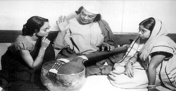 কবি নজরুলের ছিল চা-পানের নেশা