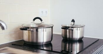 স্টিলের বাসন ঝকঝকে করার ঘরোয়া উপায়