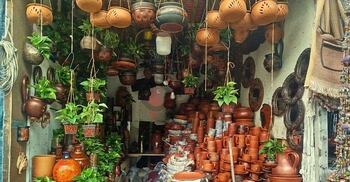 মাটির জিনিসের শৌখিন হলে ঢাকার যেখানে যাবেন