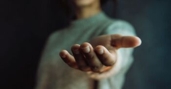 কেউ আত্মহত্যার কথা ভাবছে কি না বুঝবেন যেভাবে, যা করবেন