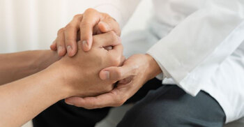 সুইসাইডাল ব্যক্তিকে যে কথাগুলো বলবেন না