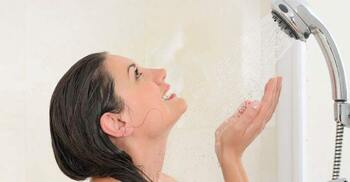 তীব্র গরম থেকে এসেই গোসল, যেসব বিপদ হতে পারে