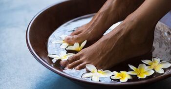 ডায়াবেটিস রোগীর পায়ের যত্নে পেডিকিউর