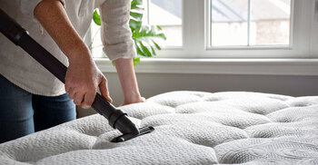 বিছানার তোশক পরিষ্কার করার সহজ উপায়