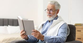 পাকা চুল আপনাকে রক্ষা করতে পারে ক্যানসার থেকে