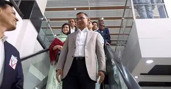 ১৭ বছরের নির্বাসন শেষে দেশে প্রত্যাবর্তন