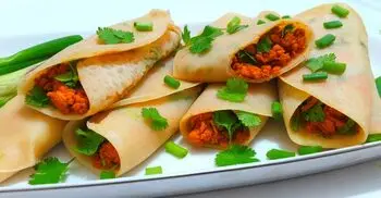 স্বাদ বদলাতে বাড়িতে বানান ঝাল পাটিসাপটা