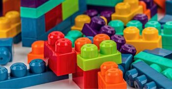 শিশুর খেলনা হিসেবে লেগো এত জনপ্রিয় কেন