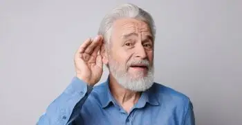 বয়স বাড়লে কি কানে কম শোনা স্বাভাবিক