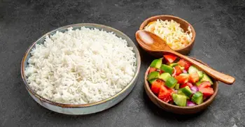 রাতে ভাত খেলে শরীরে যা হয়