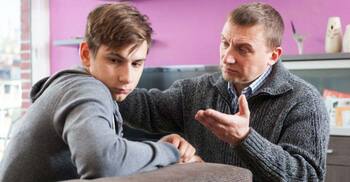 মা-বাবার অতিরিক্ত উচ্চাকাঙ্ক্ষা কি সন্তানের উপকারে আসে