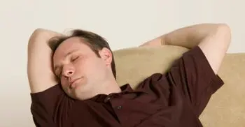 দিনের বেলায় ছোট্ট ঘুমের প্রভাব জানলে অবাক হবেন