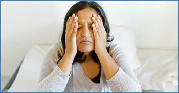ঘুম থেকে উঠেই মাথা ব্যথা? থাকতে পারে এসব কারণ