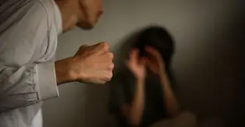 নারীরা কেন পুরুষের সহিংসতার শিকার হন