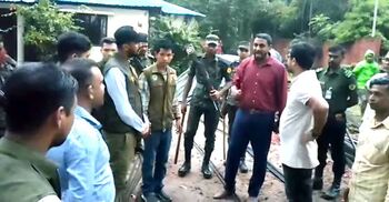 জমির মালিকানা নিয়ে বন কর্মকর্তাকে শাসালেন এসিল্যান্ড