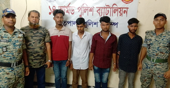 রোহিঙ্গাদের নিয়ে পুলিশ পরিচয়ে ছিনতাই করেন বরখাস্ত হওয়া কনস্টেবল