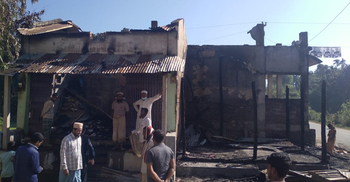 দুর্বৃত্তদের আগুনে পুড়ে ছাই হাতঘড়ি প্রতীকের নির্বাচনী কার্যালয়