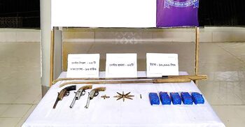 টেকনাফে নৌবাহিনীর অভিযানে অস্ত্র-গোলাবারুদ জব্দ