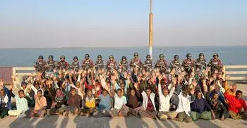 নাফ নদী দিয়ে ৭৩ বাংলাদেশি জেলেকে ফেরত দিলো আরাকান আর্মি