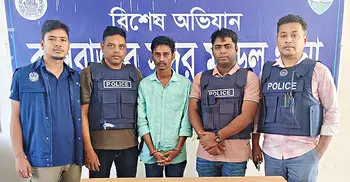 মায়ের পরকীয়া প্রেমিককে পিটিয়ে হত্যা, ছেলে গ্রেফতার