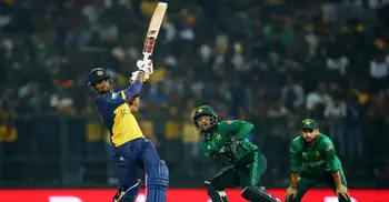 জিতেও বিদায় পাকিস্তানের, সেমিফাইনালে নিউজিল্যান্ড