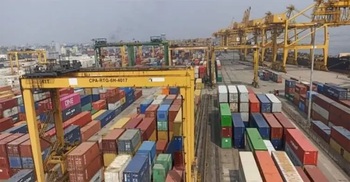 চট্টগ্রাম বন্দরের আরও ৫ কর্মচারীকে বদলি