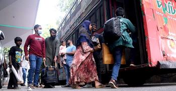 ট্রেন বন্ধে চট্টগ্রামে নিম্ন আয়ের মানুষদের ভরসা বিআরটিসি