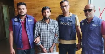 পারিবারিক কলহ-মানসিক ক্ষোভ থেকে কাঁচি দিয়ে বাবা-মাকে হত্যা
