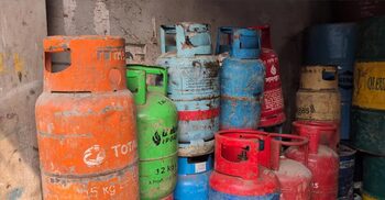 ১৩০০ টাকার এলপি গ্যাস দুই হাজারেও মিলছে না