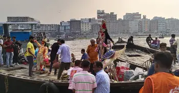 Immersion of idols begin in Dhaka