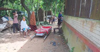 আখক্ষেতে বৈদ্যুতিক ফাঁদ, স্ত্রীকে বাঁচাতে প্রাণ গেলো স্বামীরও