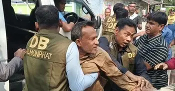 কারাগার থেকে বের হতেই ইউপি চেয়ারম্যান বিপ্লবকে আবার গ্রেফতার করলো ডিবি