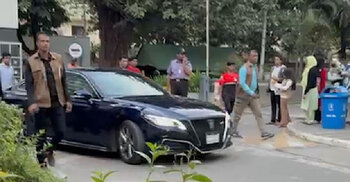 এভারকেয়ার হাসপাতালে জুবাইদা রহমানের গাড়িবহর