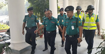 আন্তর্জাতিক অপরাধ ট্রাইব্যুনাল পরিদর্শনে ডিএমপি কমিশনার