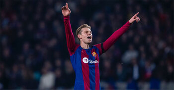 De Jong revival helping Barca dream as Dortmund visit